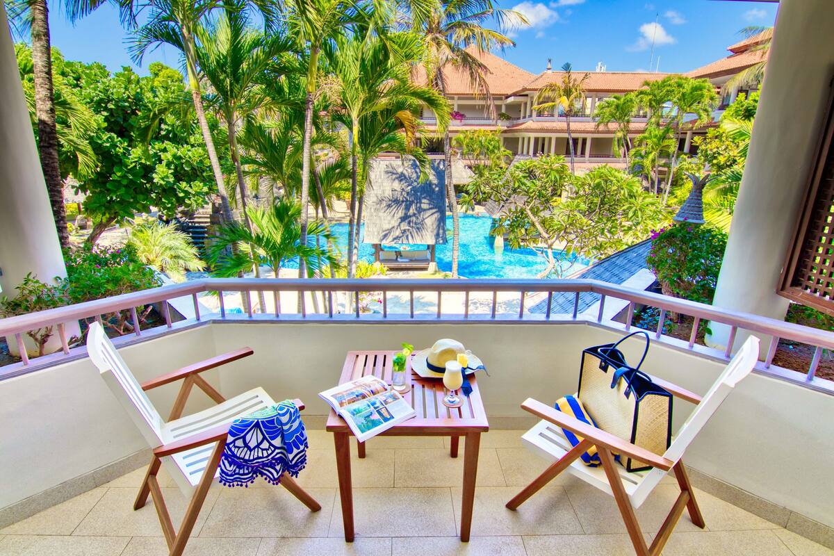 Deluxe Premium Pool View | Balcony view