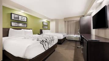 ห้องสแตนดาร์ด, เตียงควีนไซส์ 2 เตียง, ปลอดบุหรี่ | โต๊ะทำงาน, พื้นที่ทำงานแบบใช้แล็ปท็อป, ผ้าม่านกันแสง, เตารีด/โต๊ะรีดผ้า