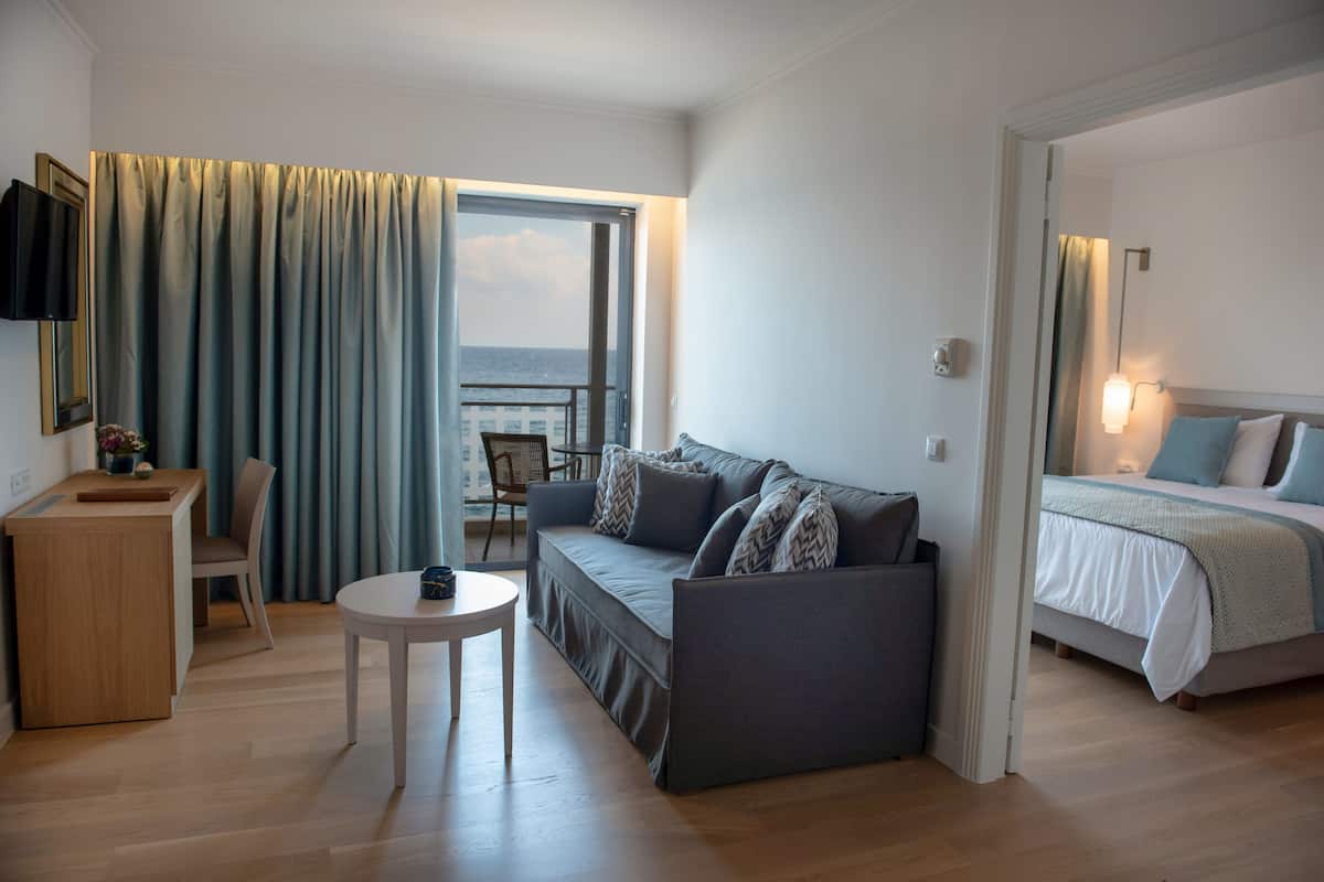 Suite Executive | Minibar, cassaforte in camera, una scrivania, tende oscuranti
