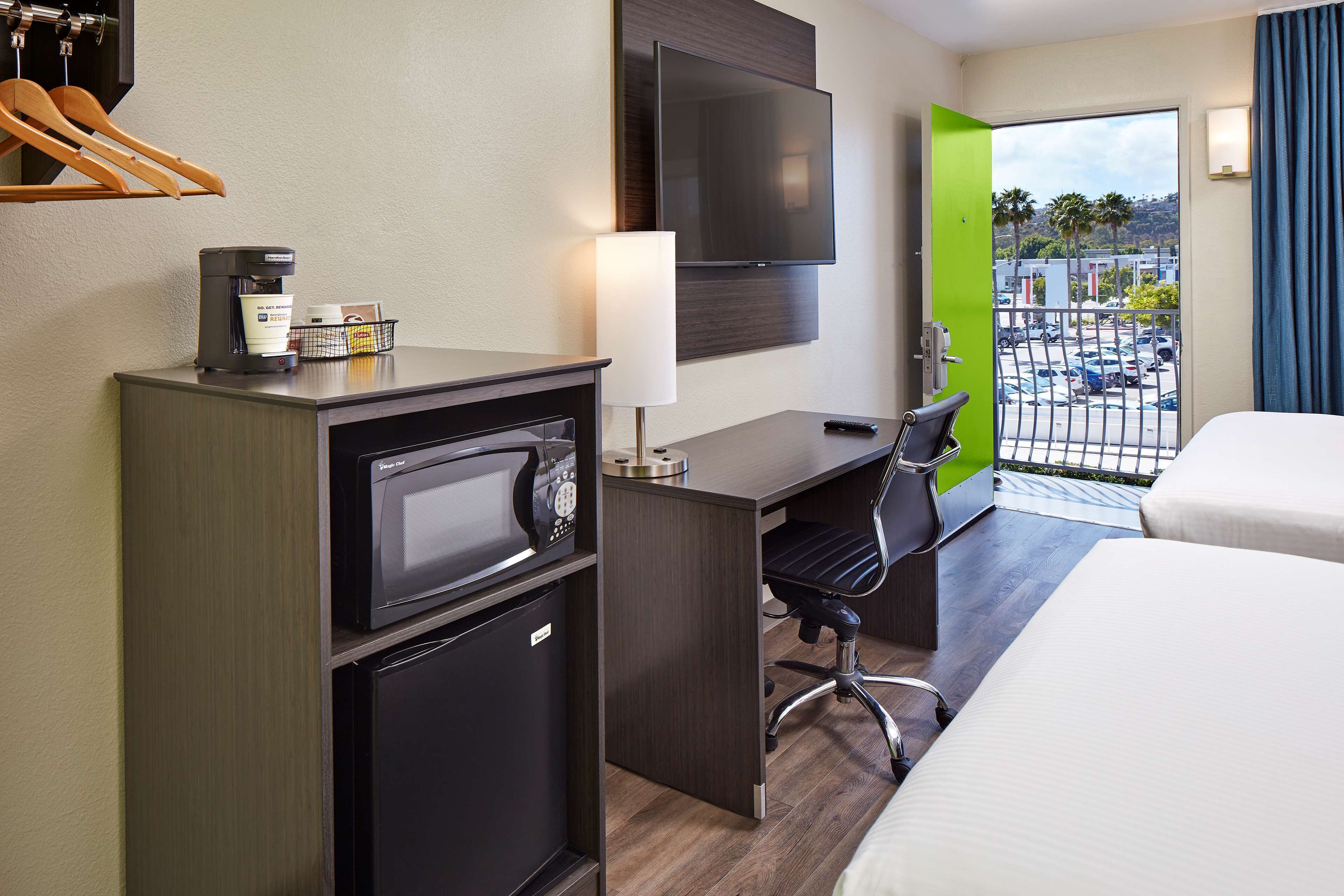 Photo - SureStay Hotel by Best Western San Diego Pacific Beach