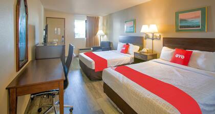 OYO Woodland Hotel and Suites