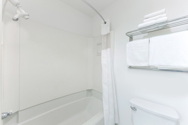 Shower kamar mandi