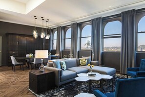 37-Zoll-LCD-Fernseher mit Kabelempfang, Smart-TV, Netflix