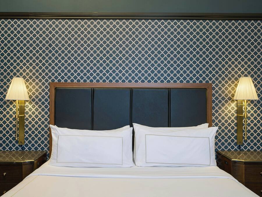 Roupas de cama premium, edredons de pluma, camas com colchões pillow-top