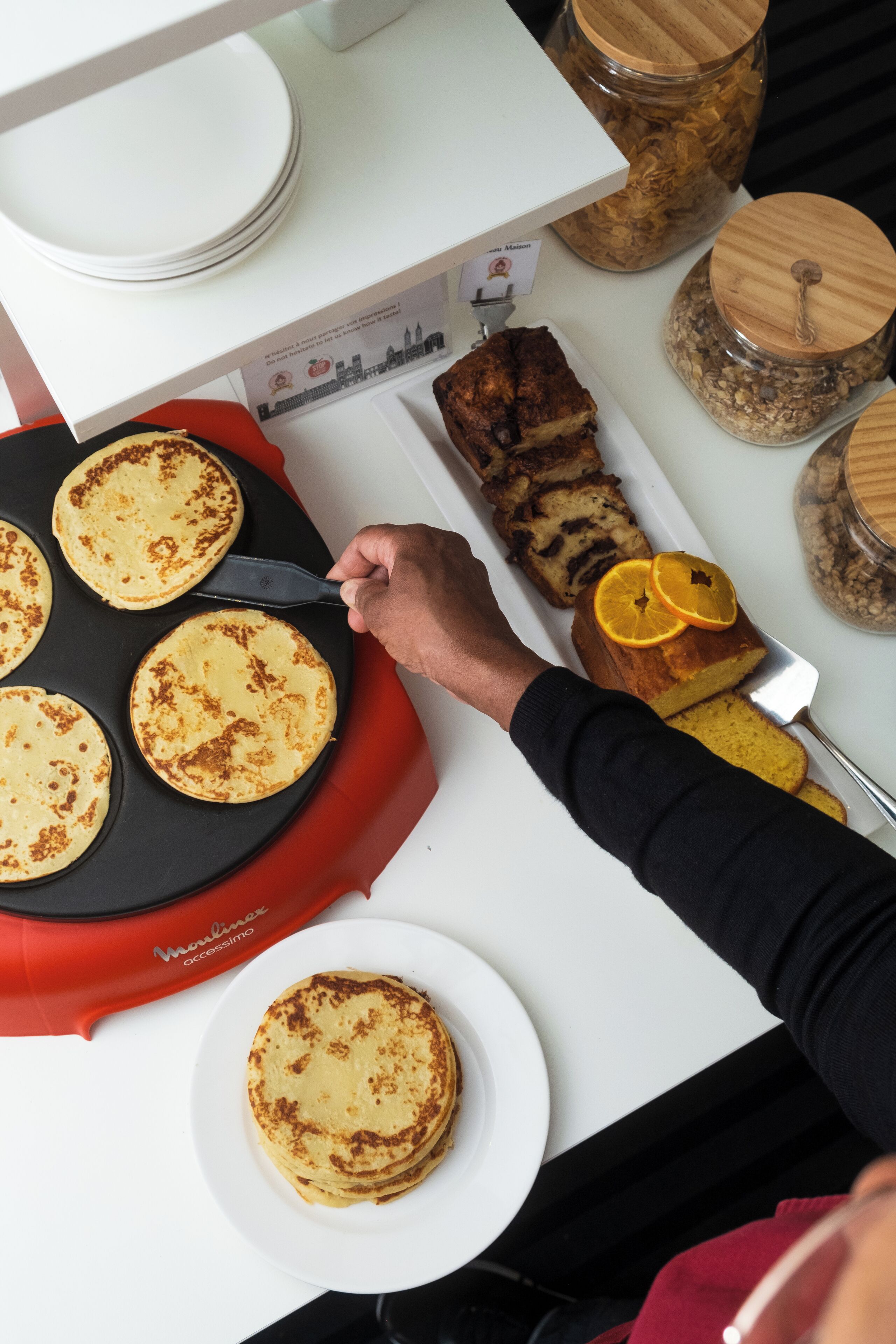 daily buffet breakfast (eur 18 per person)