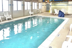 Una piscina cubierta