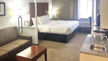 Bureau, espace de travail pour ordinateur portable, rideaux occultants