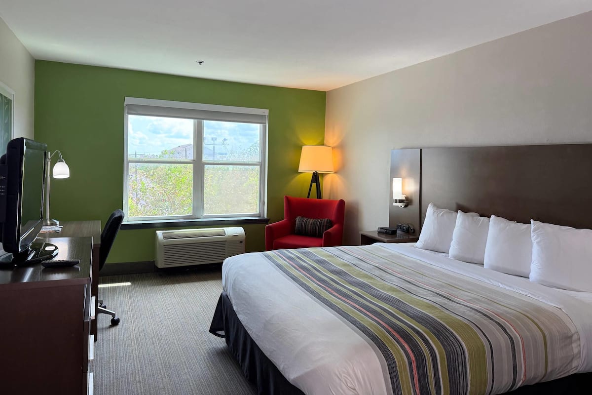 Sengetøy av topp kvalitet, skrivebord og blendingsgardiner