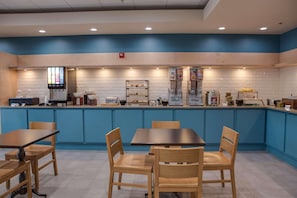 Free daily buffet breakfast