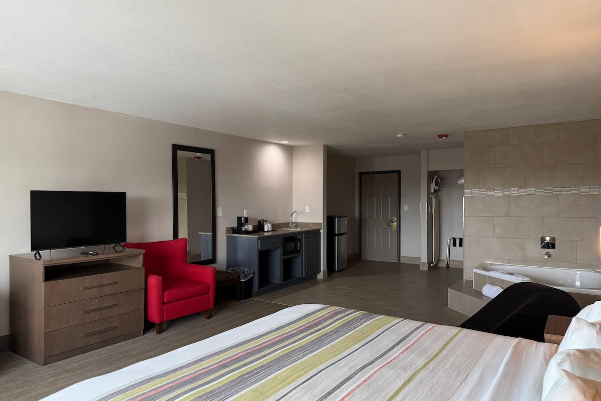 أغطية فراش متميزة ومكتب وستائر تعتيم ومكواة/لوح كي