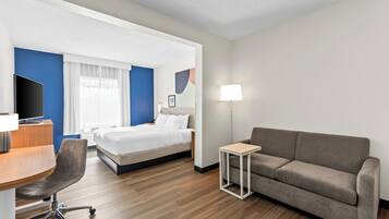 Escritorio y espacio para trabajar con laptop