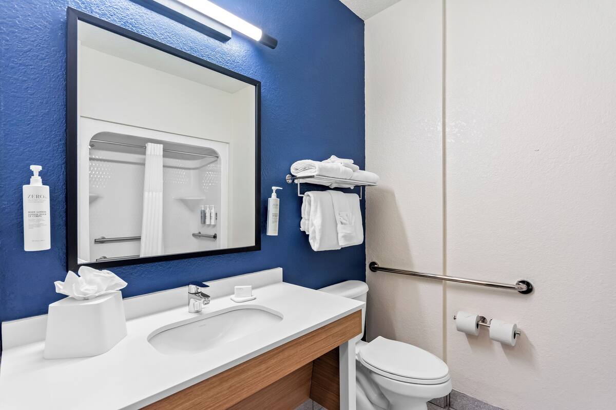 Room, 2 Queen Beds, Accessible, Bathtub (Mobility) | Bathroom | Combined shower/bathtub, free toiletries, hair dryer, towels