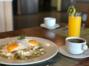 Daily buffet breakfast (MXN 284 per person) - Casa Inn Premium Hotel Queretaro (El Marques)