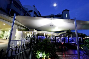 Sundeck