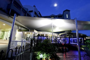 Sundeck