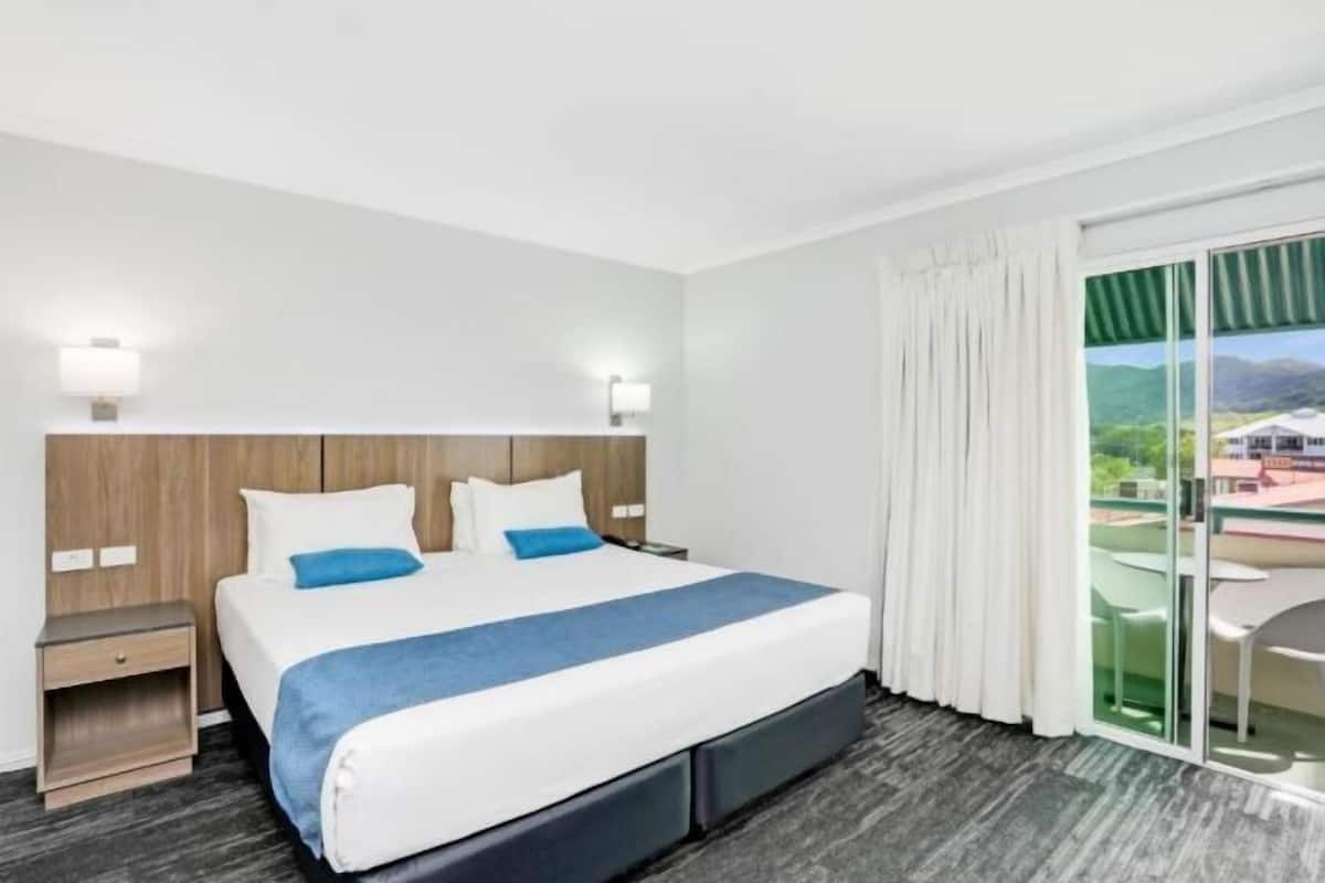 1 bedroom, minibar, in-room safe, desk