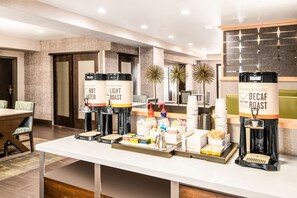 Petit déjeuner buffet compris tous les jours