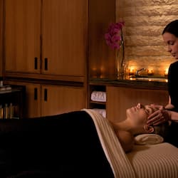 Couples treatment rooms, body treatments, hydrotherapy, aromatherapy