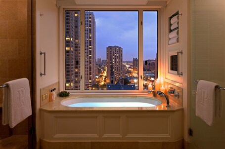 The Peninsula Chicago - Image 5
