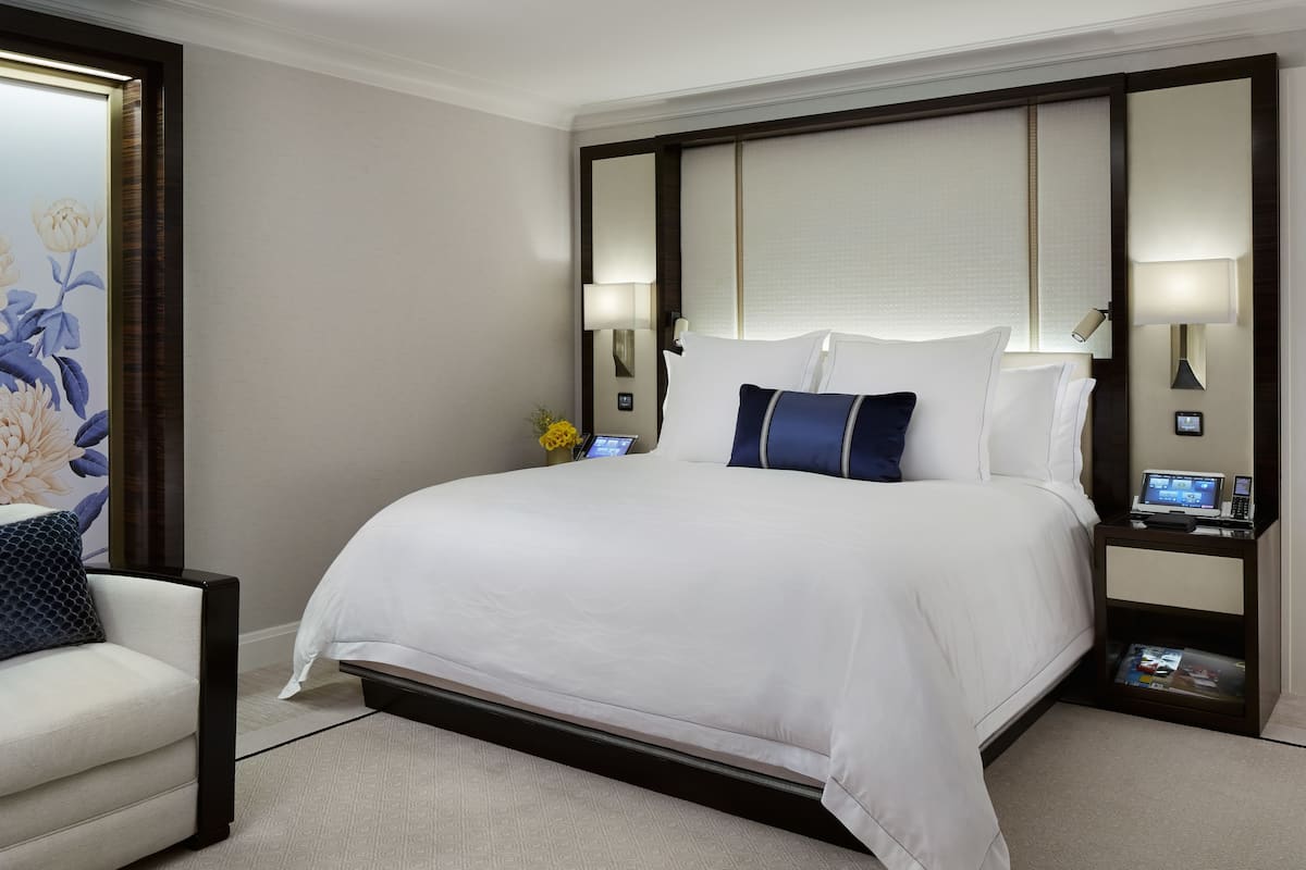 Premium bedding, down comforters, pillowtop beds, minibar