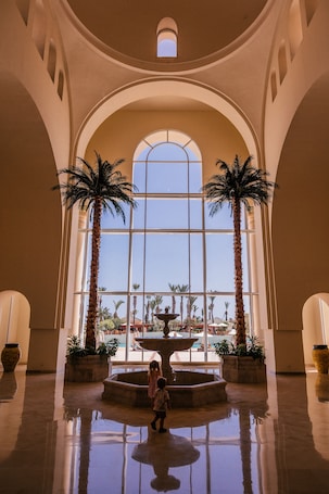 Desayuno buffet incluido todos los días . The Residence Tunis