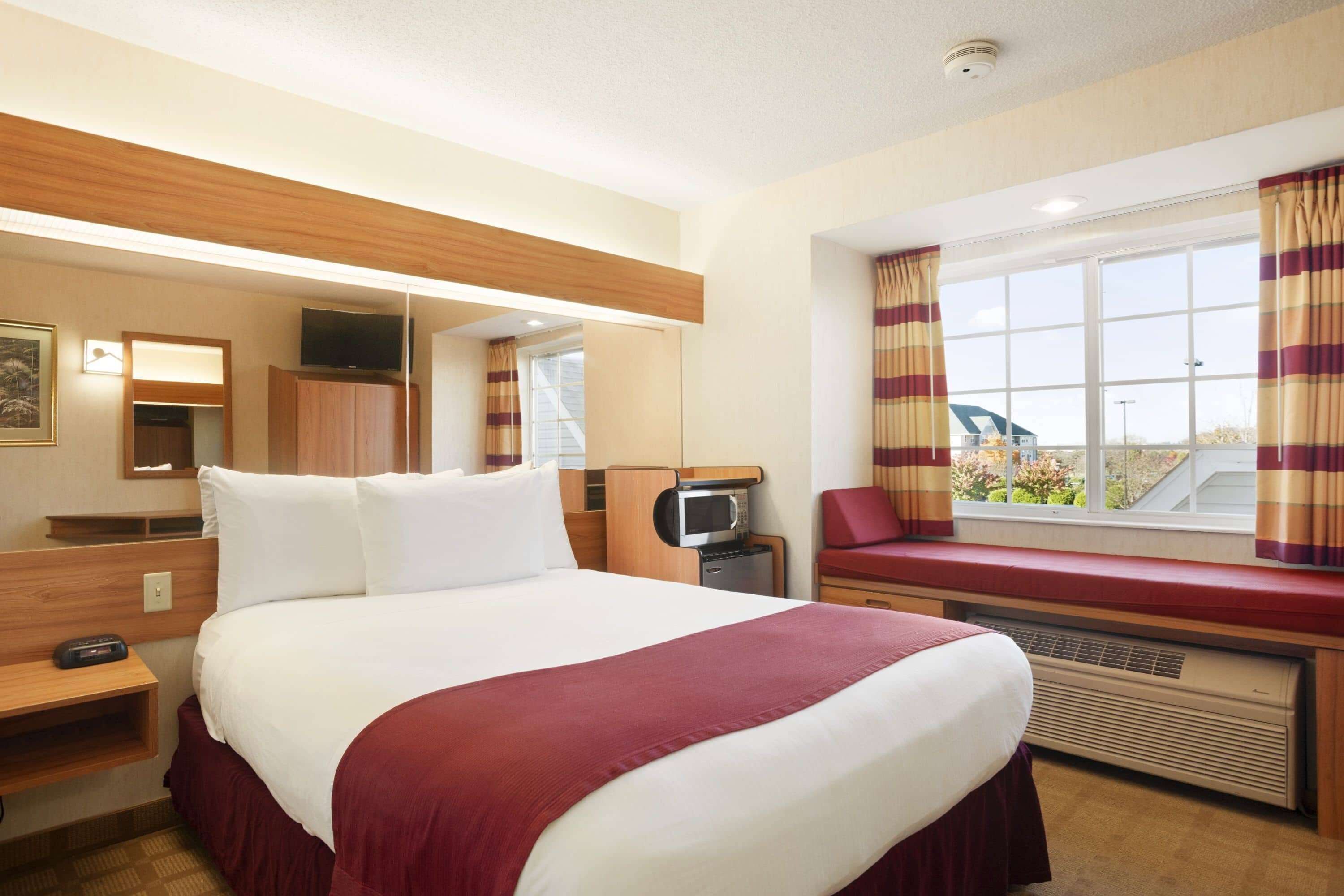 Bureau, fer et planche à repasser, lits bébé (gratuits), Wi-Fi gratuit