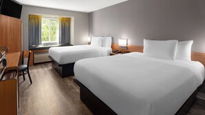 Rom – standard, 2 queensize-senger | Skrivebord, strykejern/-brett og barnesenger (inkludert)