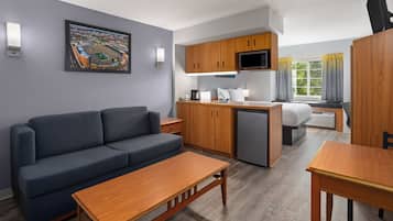 Studio Suite, 1 Queen Bed, Non Smoking | Desk, iron/ironing board, free cribs/infant beds, free WiFi