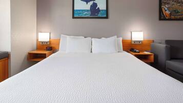 Habitación, 1 cama King size, con acceso para personas discapacitadas, para no fumadores (Mobility) | Escritorio, tabla de planchar con plancha y cunas gratuitas