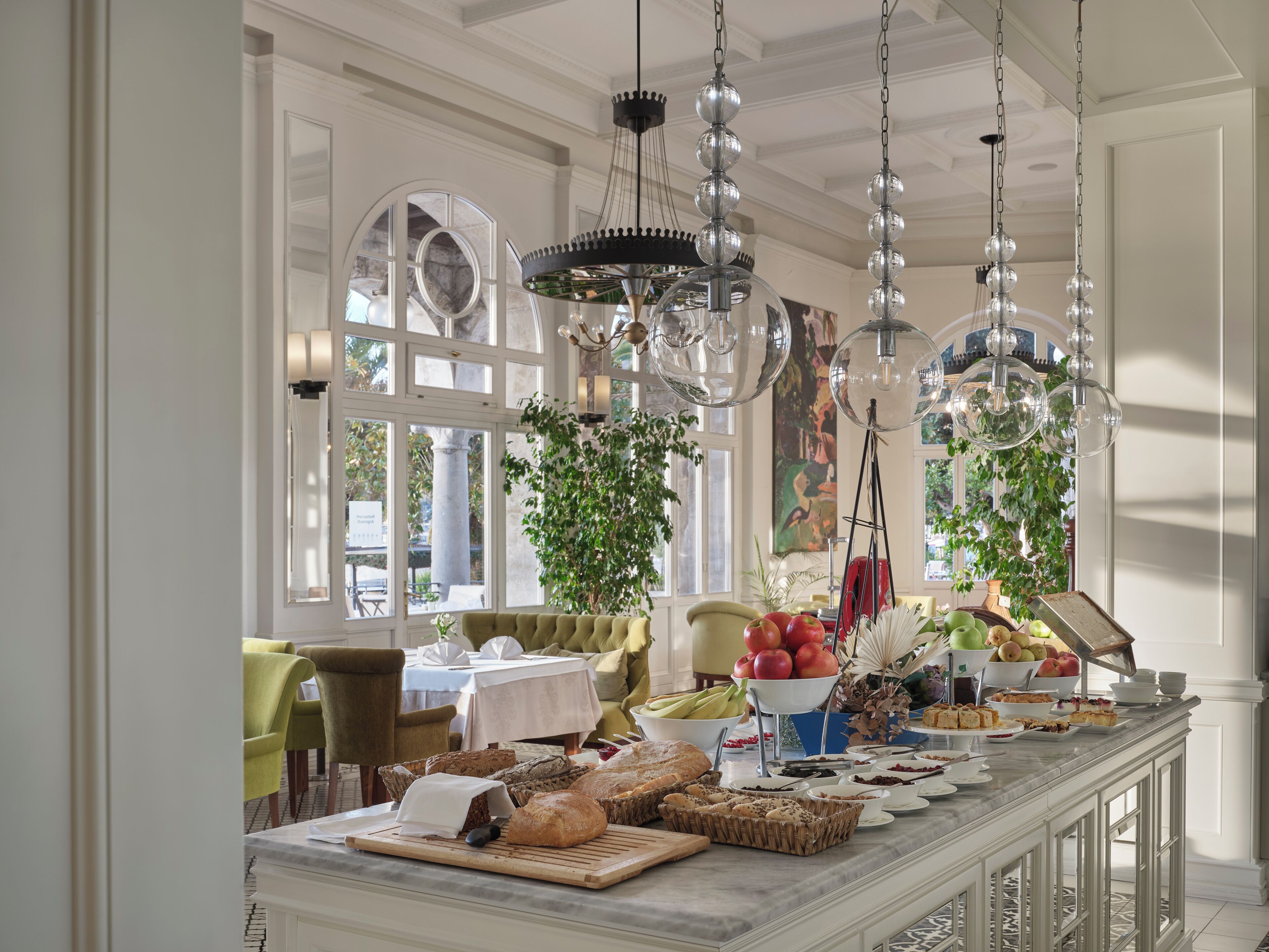 Colazione a buffet a pagamento, servita tutte le mattine 