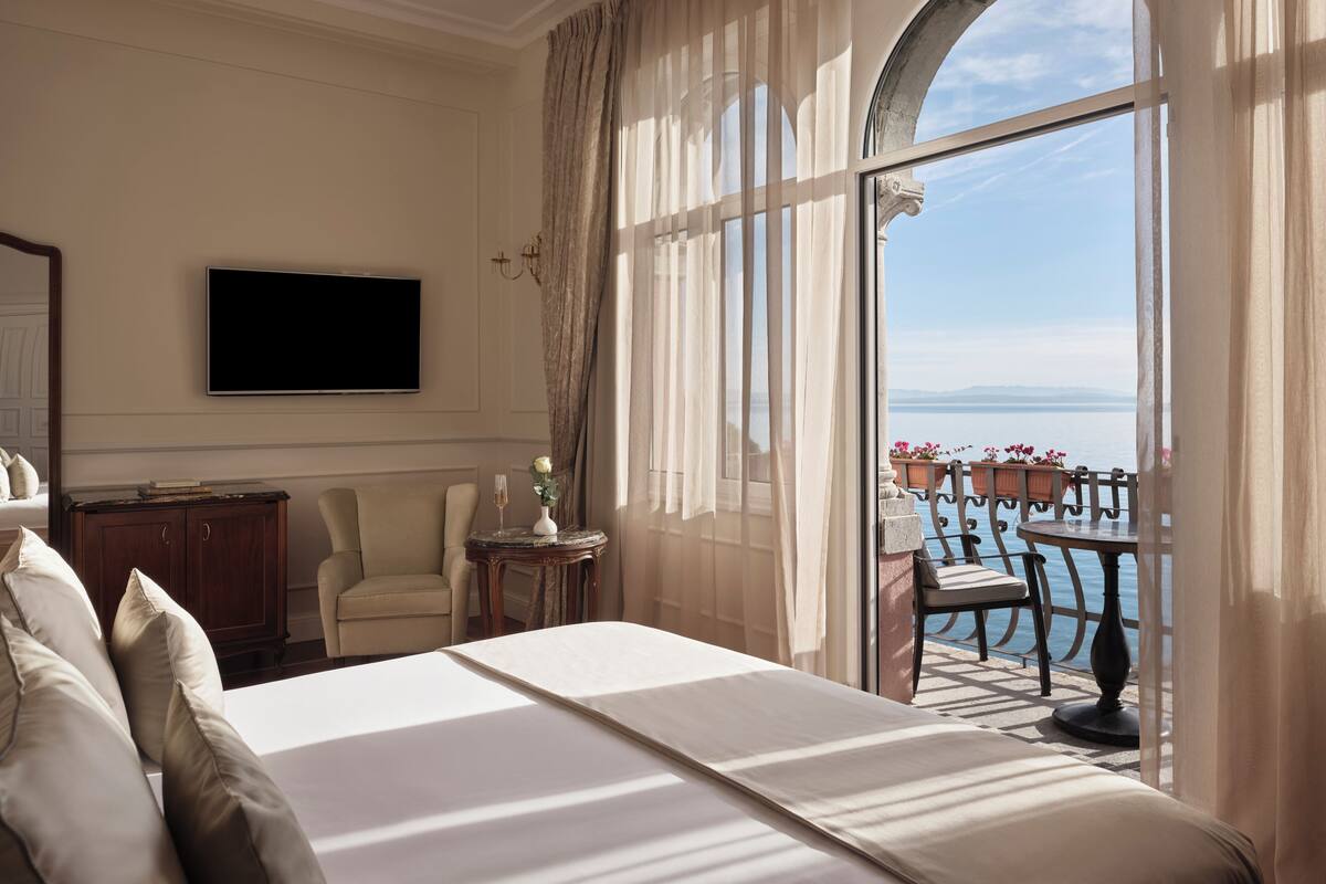 Deluxe Double Room Sea View and Balcony