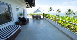 Presidential Suite Sea View King | Balcony view