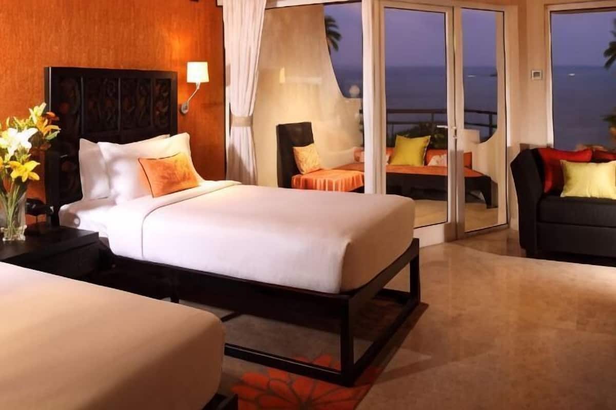 1 bedroom, Egyptian cotton sheets, premium bedding, down duvets