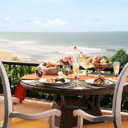 4 restaurants, breakfast, lunch, dinner served; Chinese cuisine