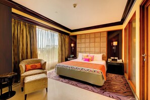 Presidential Suite | Premium bedding, memory-foam beds, minibar, in-room safe