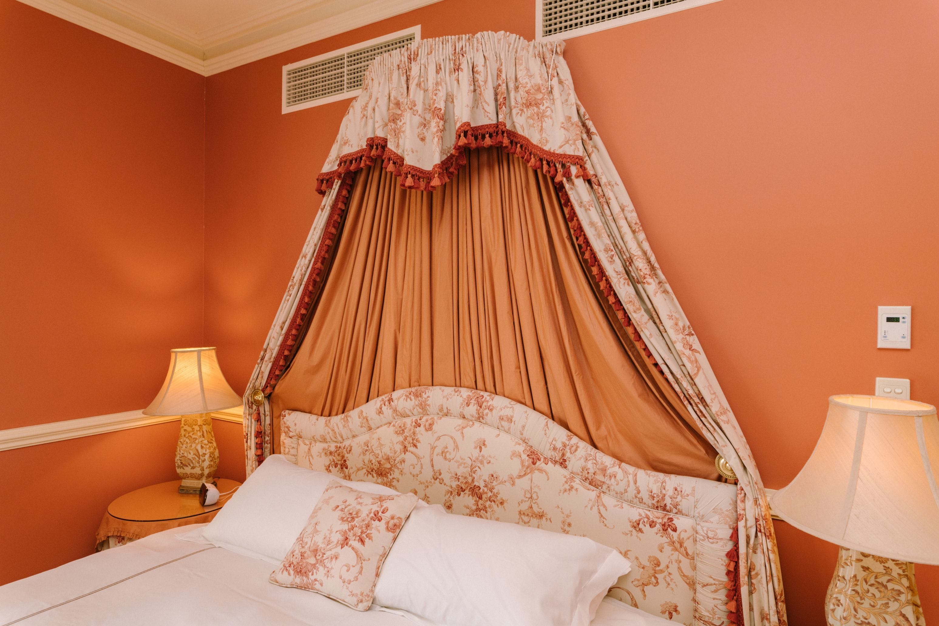 1 bedroom, down duvets, individually decorated, individually furnished