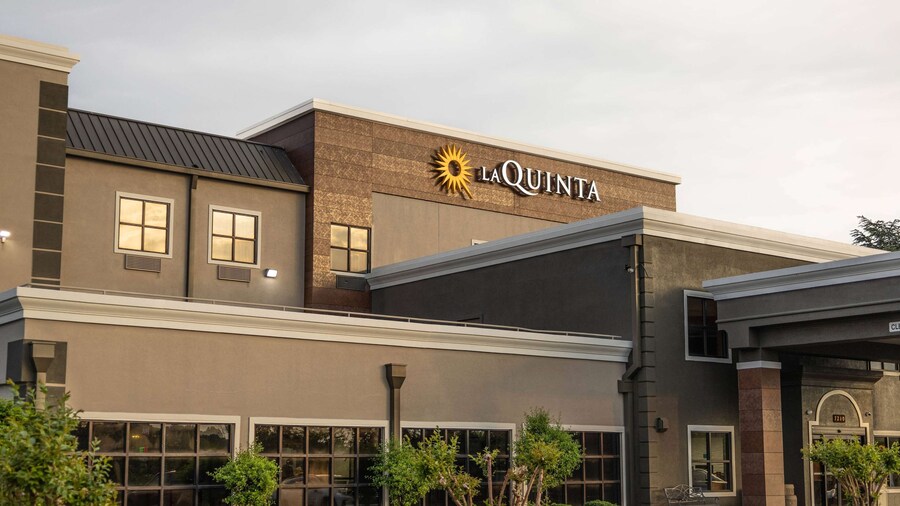 La Quinta Inn & Suites by Wyndham Knoxville East