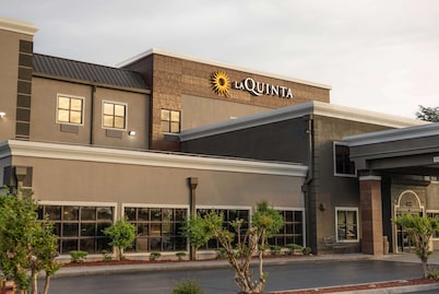 La Quinta Inn & Suites by Wyndham Knoxville East