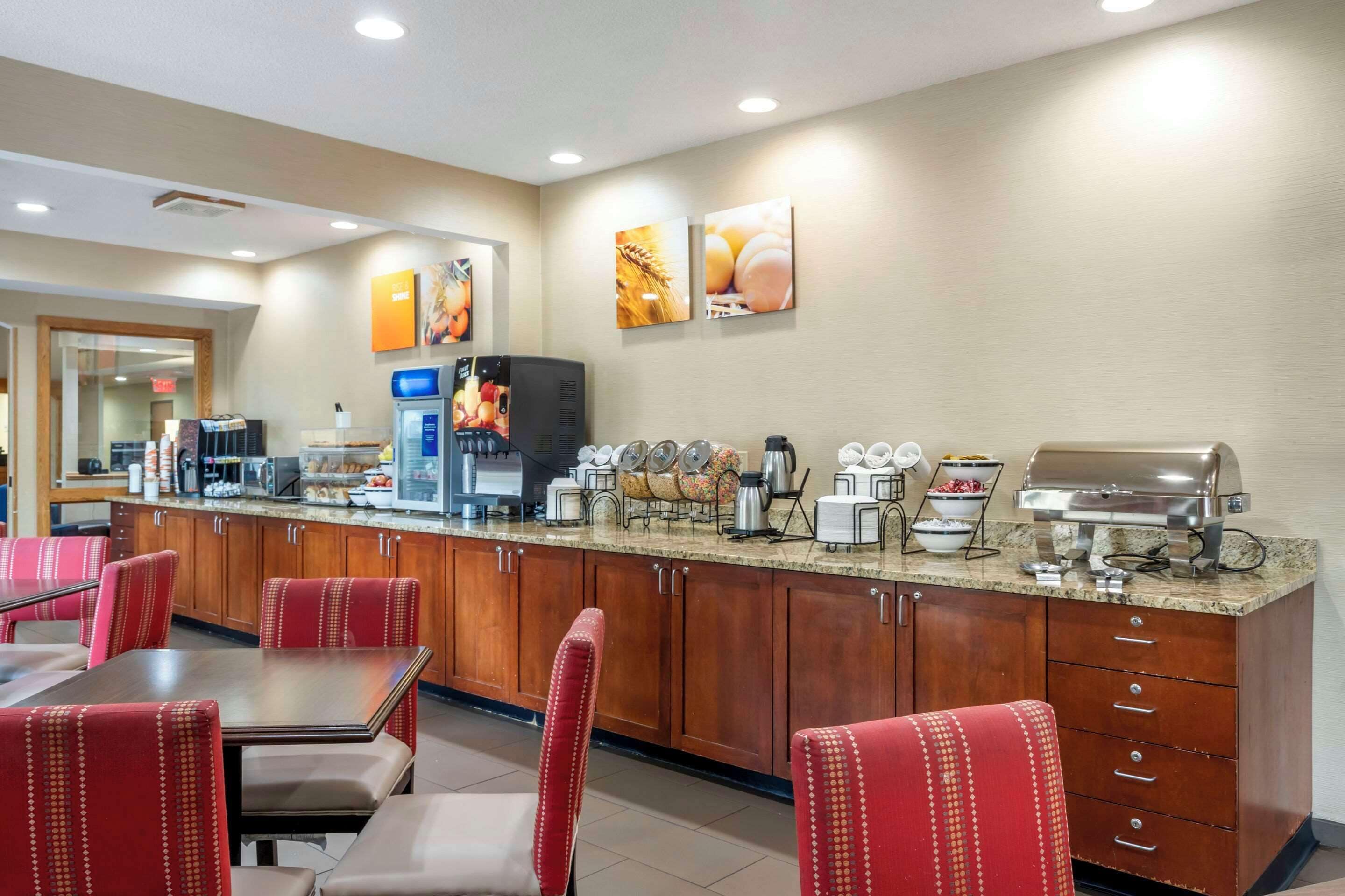 free daily continental breakfast