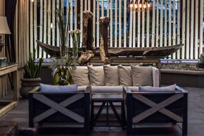 Sala de estar en el lobby