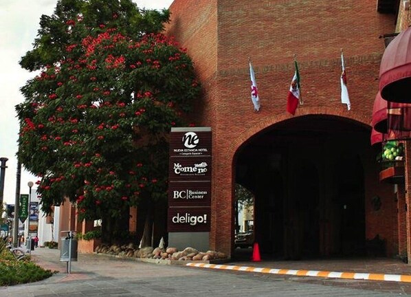 Exterior - NEhotel Nueva Estancia (León)