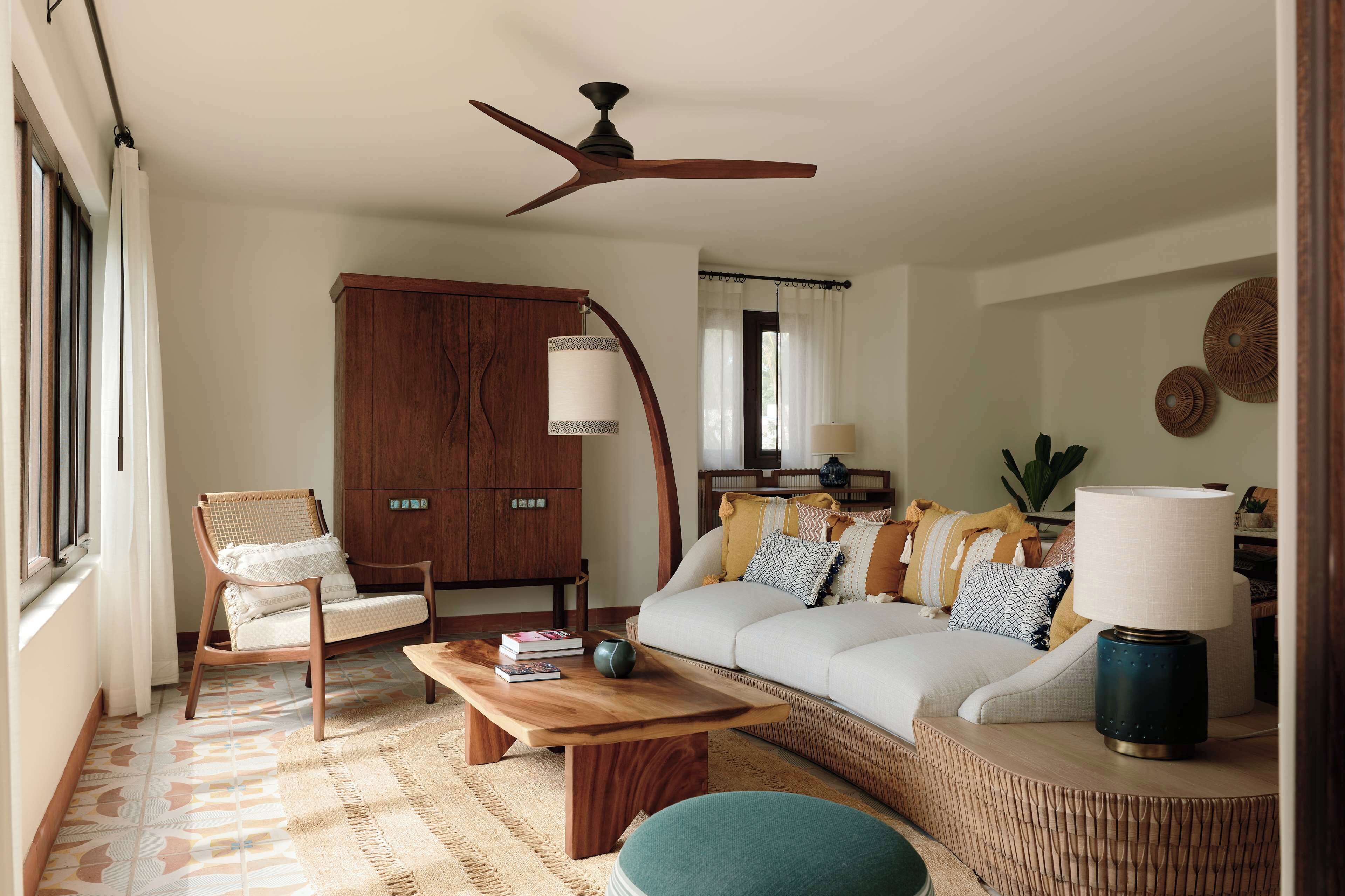 Ocean View Premium Suite | Ropa de cama de alta calidad, edredón y minibar 