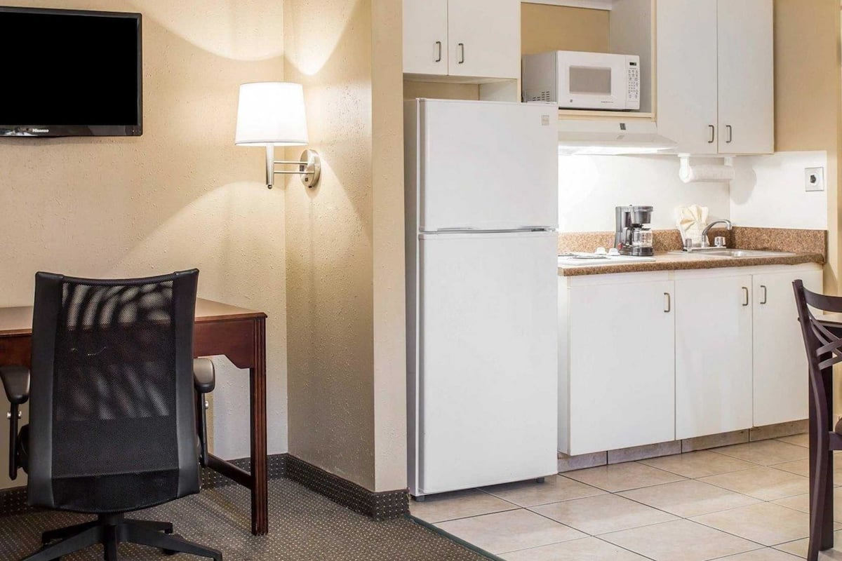 Habitación estándar, 1 cama King size, para no fumadores | Wifi gratis y ropa de cama