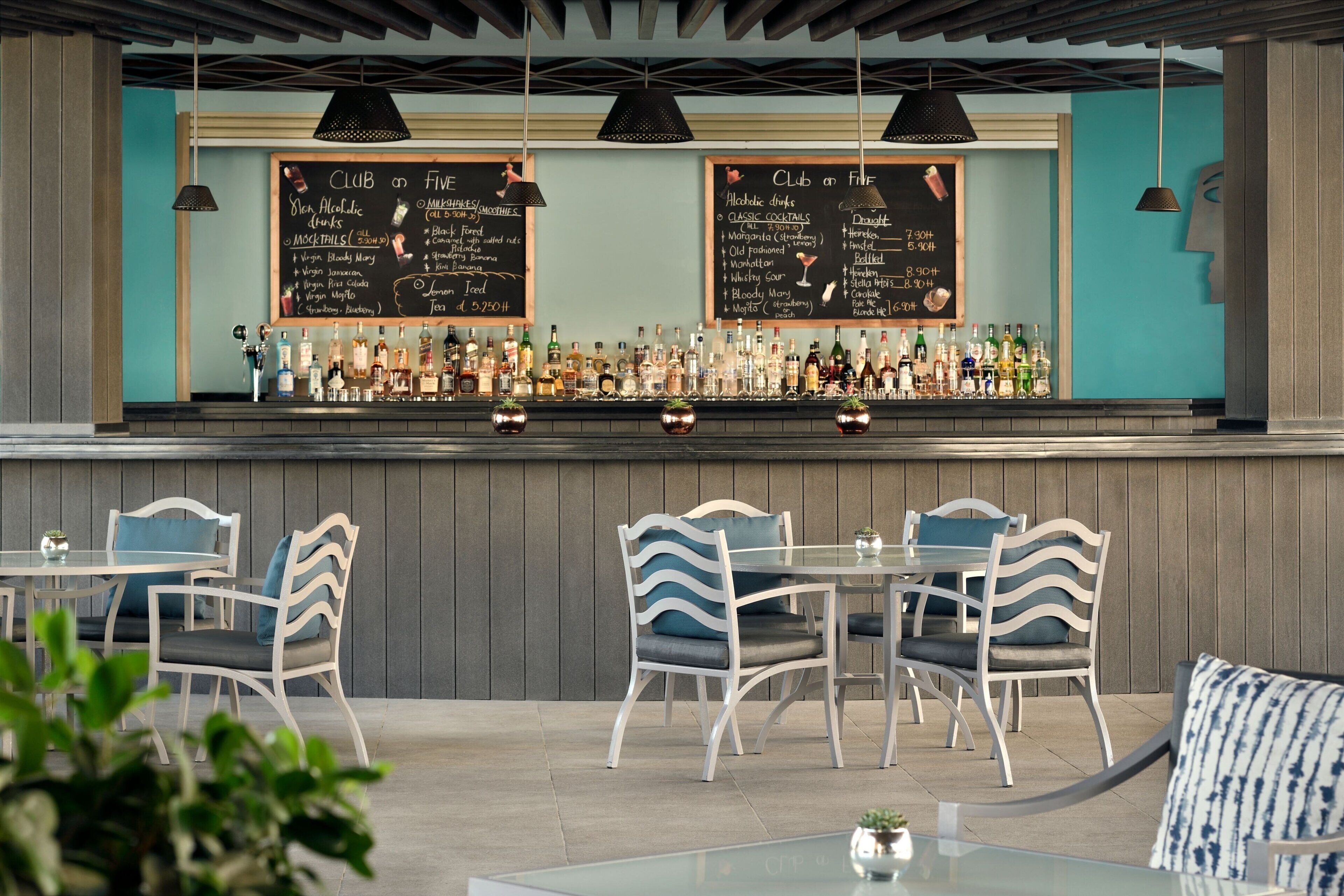 3 restaurants, breakfast, lunch, dinner served; italian cuisine