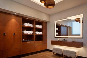 Sauna, hot tub, steam room, body treatments, mud baths