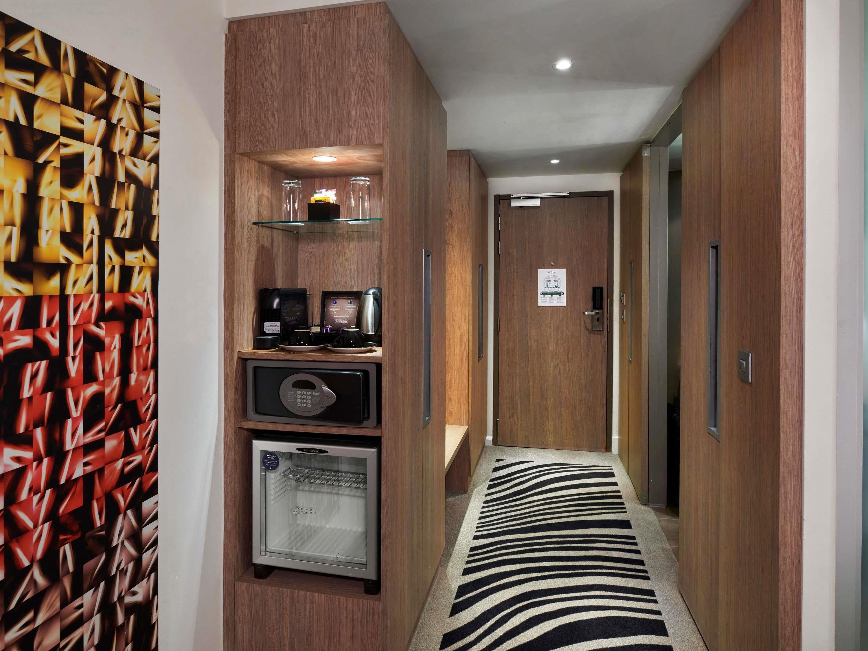 superior room, 1 queen bed with sofa bed | premium bedding, in-room safe, desk, soundproofing