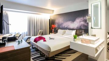 Suíte, 1 cama Queen e sofá-cama | Roupas de cama premium, cofres nos quartos, escrivaninha