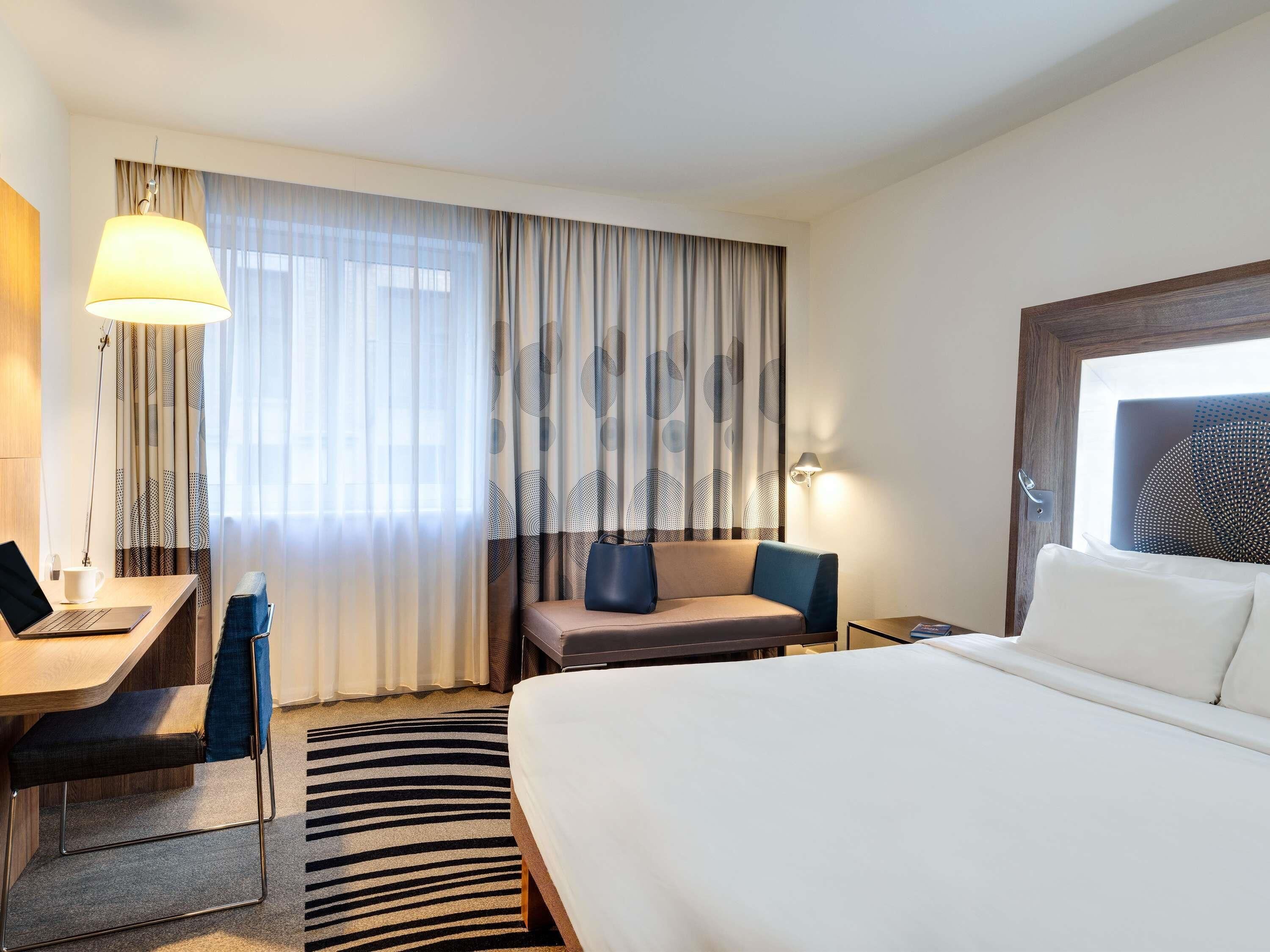 Standard Room, 1 Queen Bed