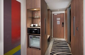 Premium bedding, in-room safe, desk, soundproofing