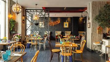 Breakfast, lunch, dinner served; international cuisine